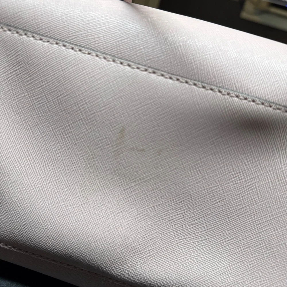 Michael Kors Soft Pink Tote Bag - Picture 5 of 12